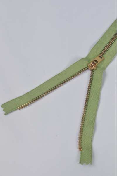 ZIP041  4號拉鏈  密尾拉鏈  金屬拉鏈 拉鏈  不設單獨拉鍊訂購 後面照